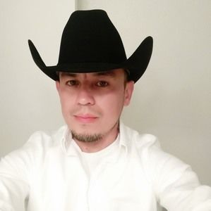 Meet your Posher, Moises